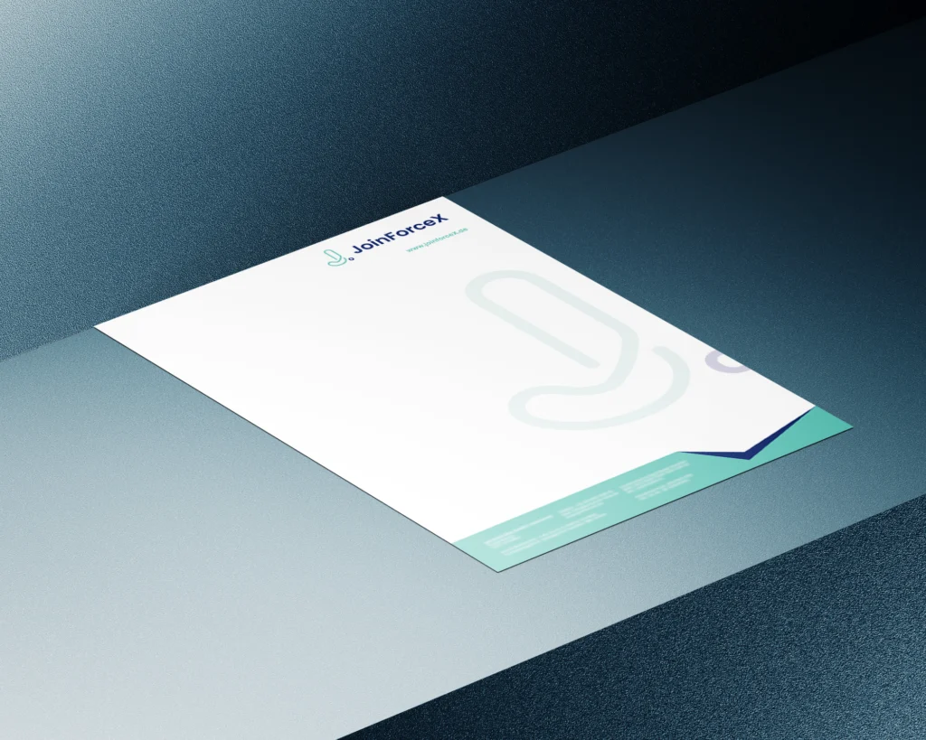 Modernes Briefpapier-Design für JoinForceX mit klarer Farbgestaltung und dezentem Logo-Element